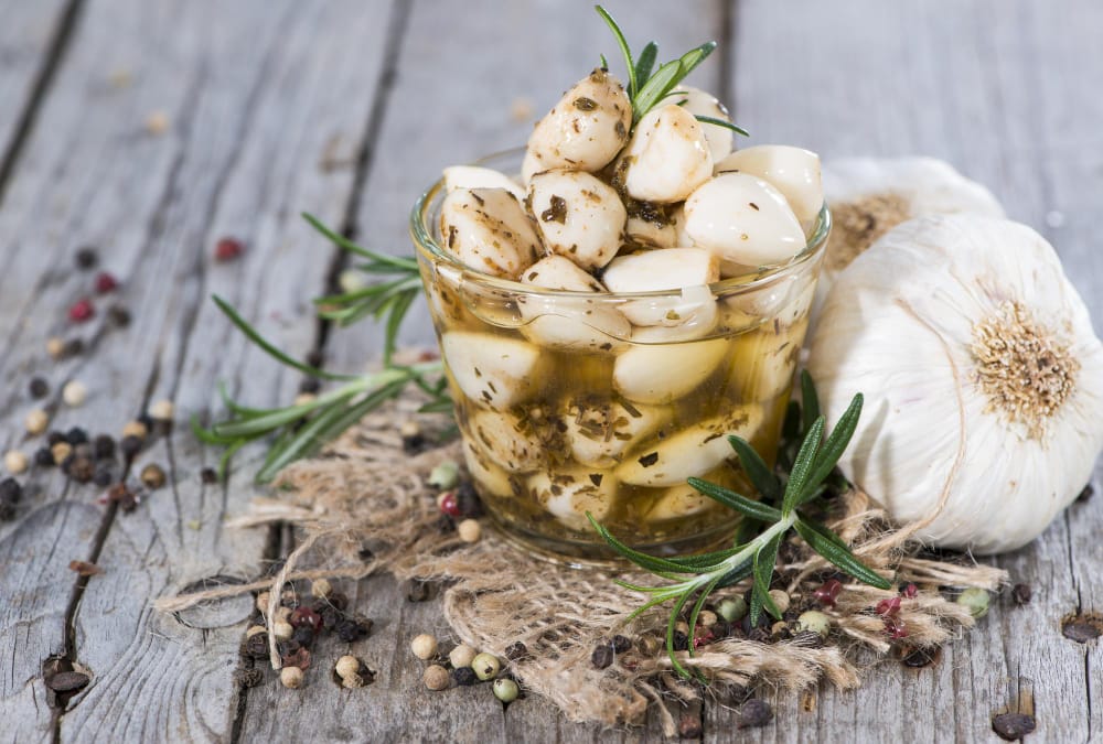 What is Garlic Confit: A Simple Guide to This Flavorful Cooking Technique